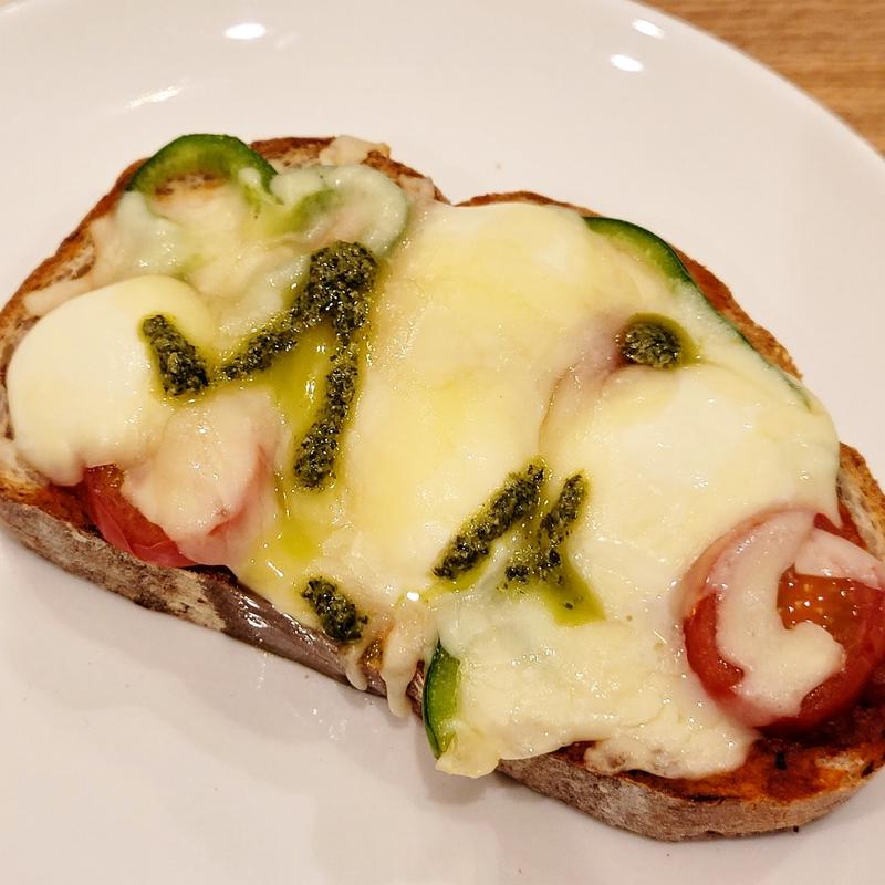 オープンサンド　マルゲリータ(UNI COFFEE ROASTERY 大船店)