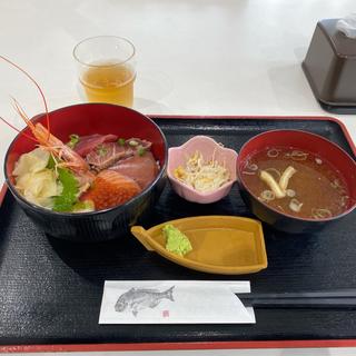 おまかせ海鮮丼(塩釜海の駅)