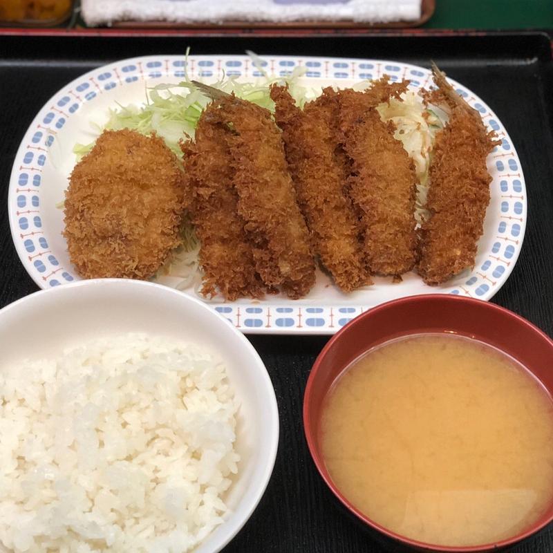 イワシフライ定食(とん平 丼池店)