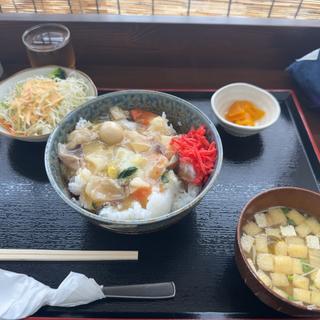 中華丼(お食事処山内食堂)