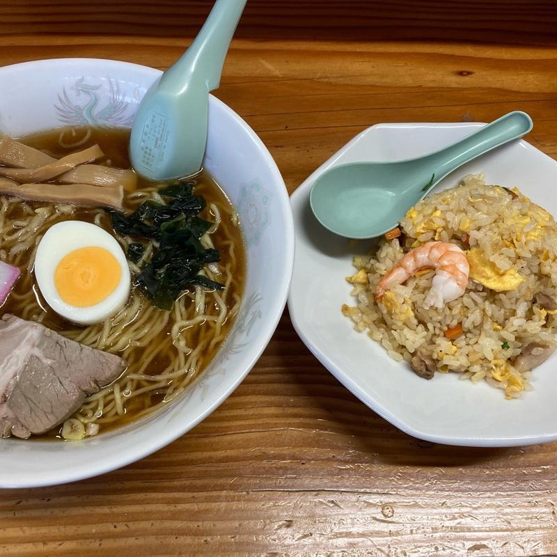 ラーメン&半チャーハン(角さん)