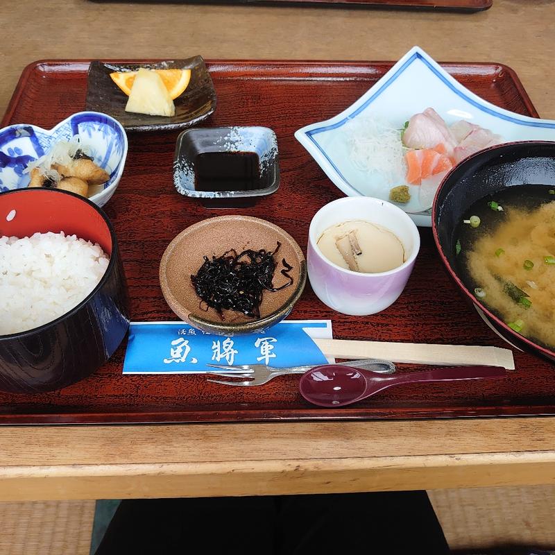 刺し身定食(魚将軍)