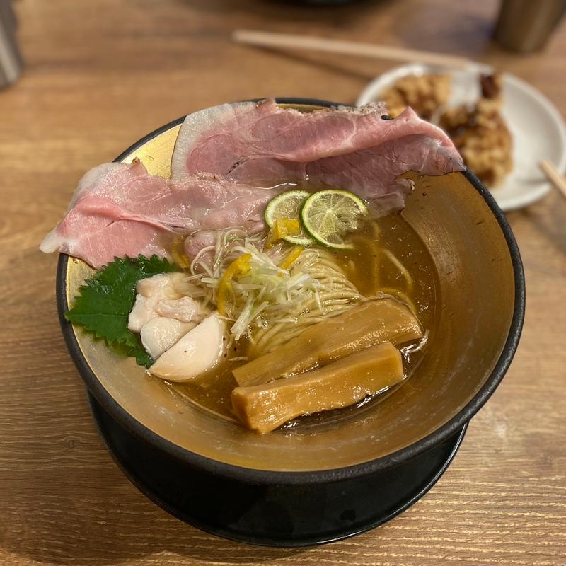 白(名もなきラーメン　尼崎店)