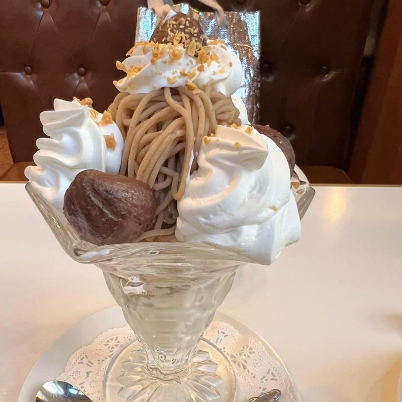 マロンパフェ(イワタコーヒー店)