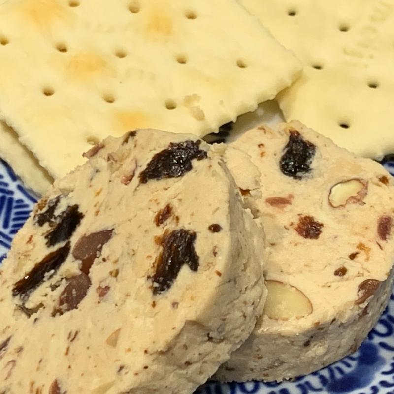 酒粕香るレーズンバター(酒肴 北斎)