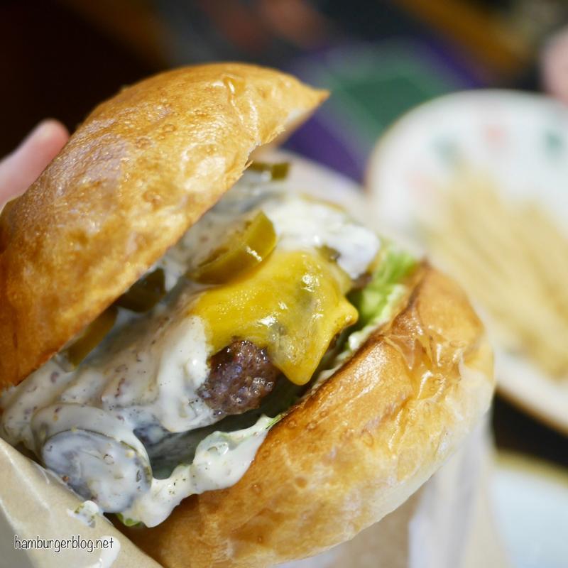 ハラペーニョタルタルバーガー(Nick & Renée)