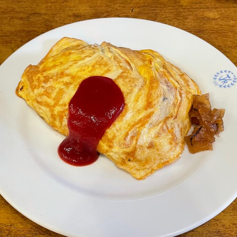 オムライスランチ（サラダ付き）(ビクトリヤ )