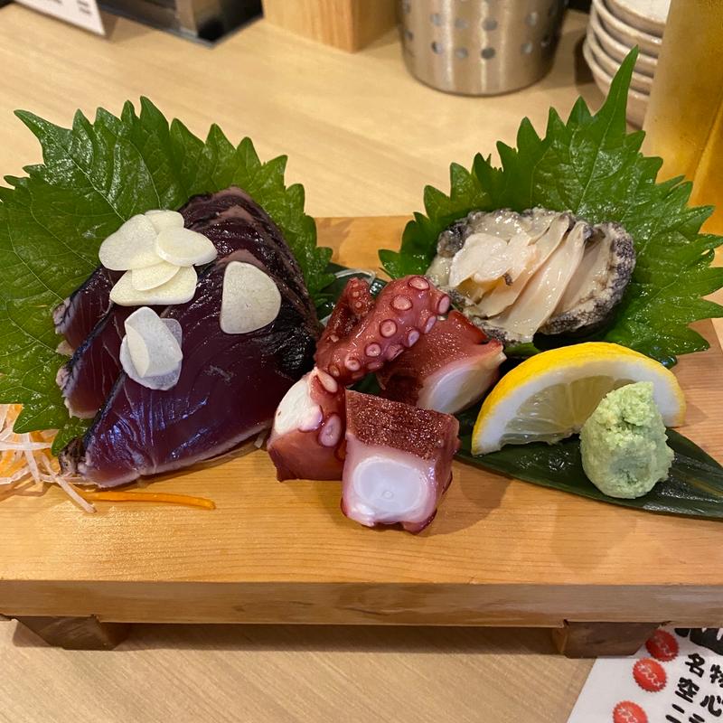 おまかせお造り盛り3種(大衆酒場 仙寅)