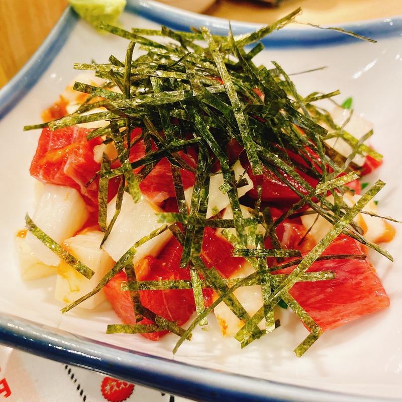 本まぐろと山芋の酒盗和え(大衆酒場 仙寅)