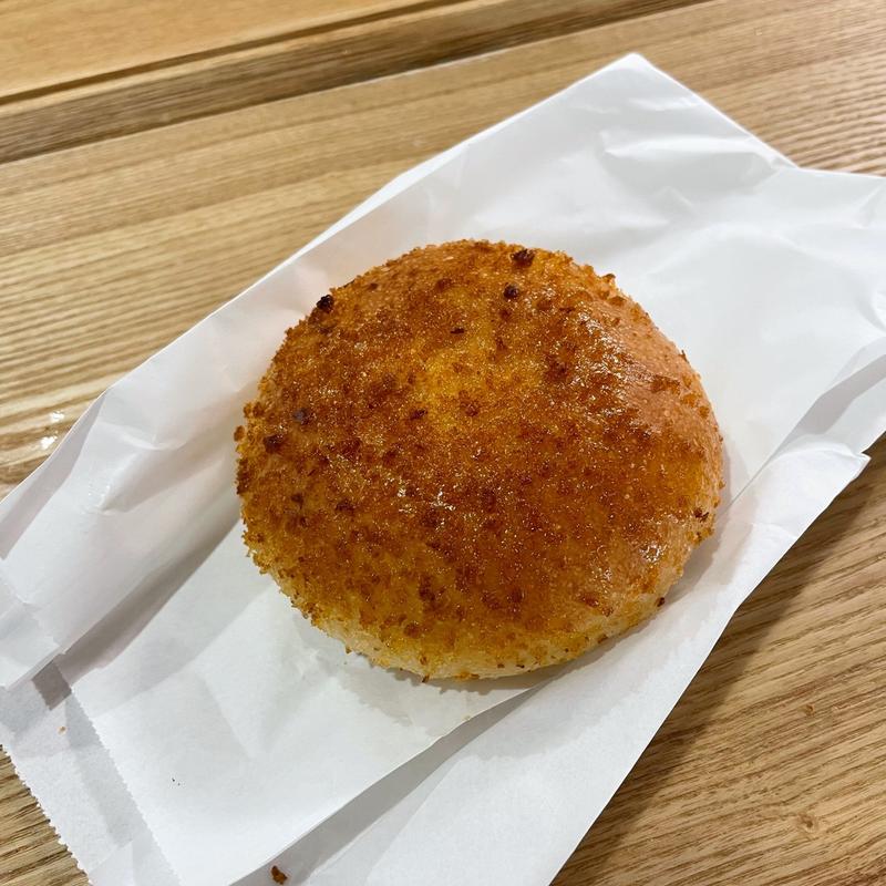 季節の焼きカレーパン(ラパンラパン)