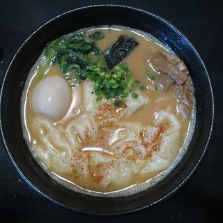 白湯 味噌ワンタン麺(ワンタン麺 鶏と雲)