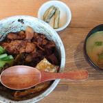 日替り　ルーロー飯(ニカイのテッパン)