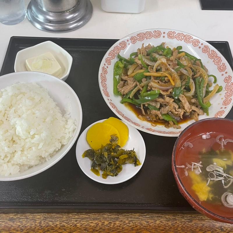細切りピーマン肉炒め定食(二味ラーメン )