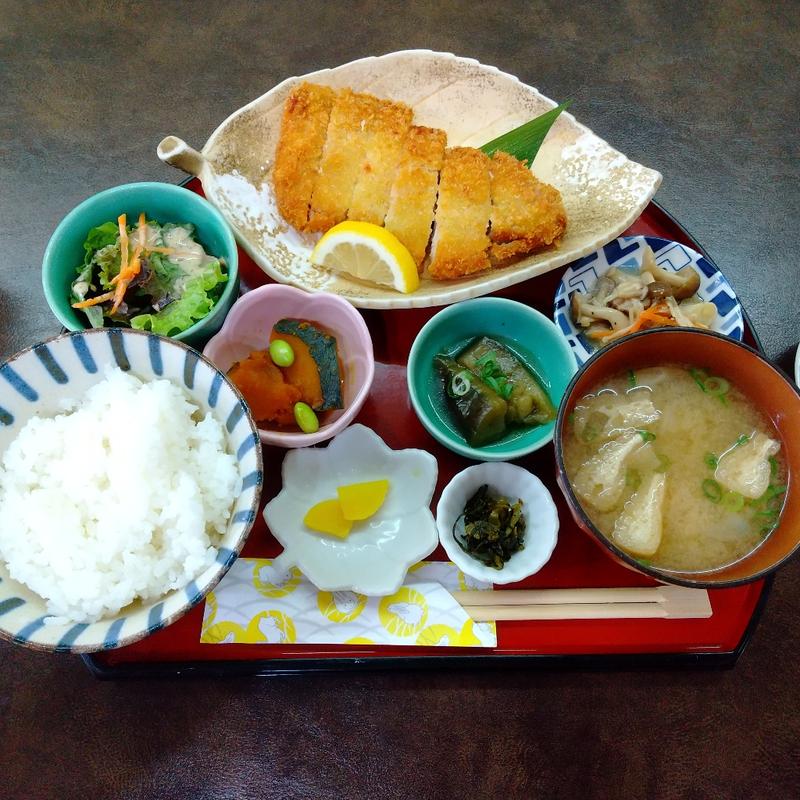 とんかつ定食(リーフ)
