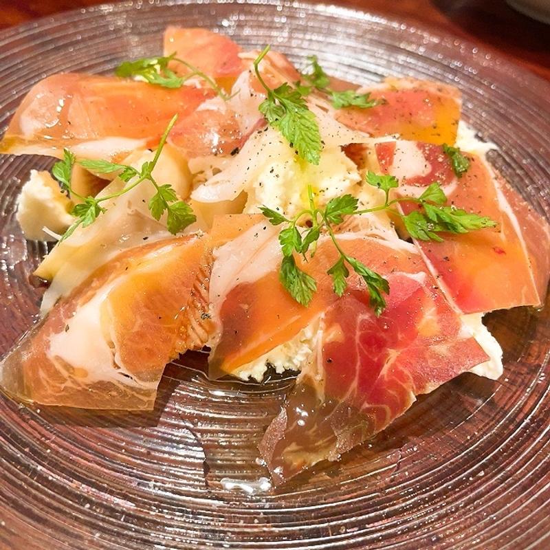 いちじくと生ハムのサラダ(ワインとごはん iwasaki)