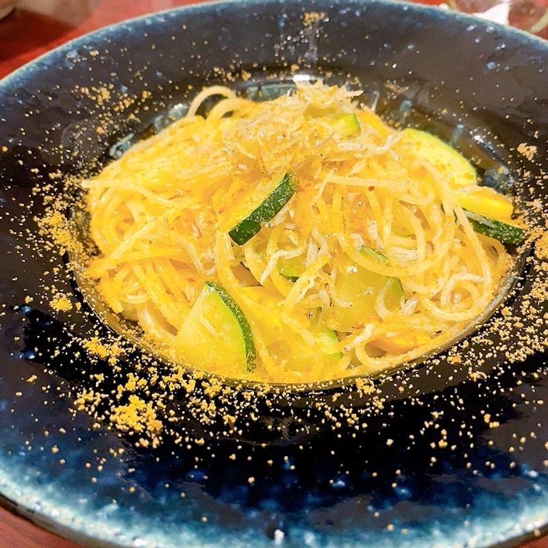 カラスミとジャコのパスタ(ワインとごはん iwasaki)