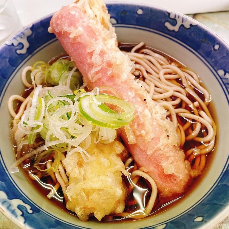 かけそば、ちくわ天、ソーセージ天(立喰いそば 遠野屋)