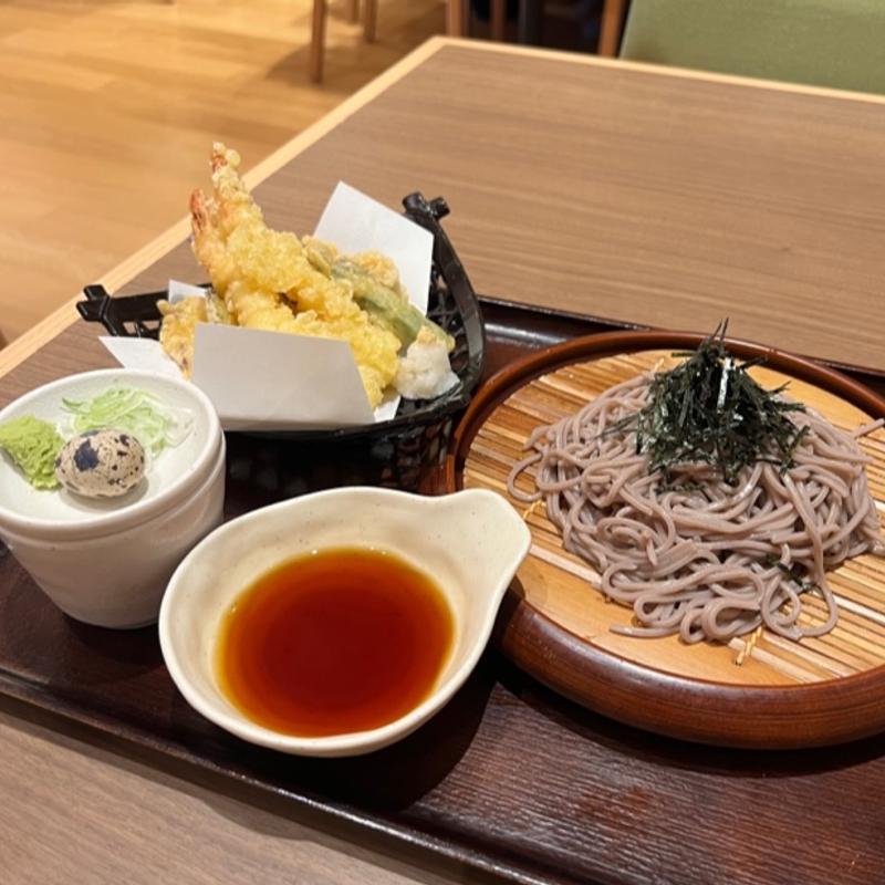 海老と野菜の天ざるそば(湯あがりキッチン 一休 横浜鶴ヶ峰店)