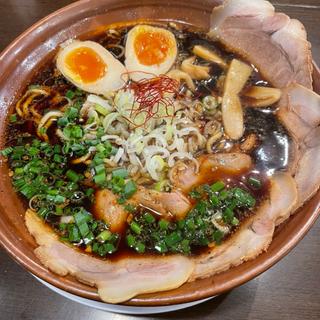 万人ブラック(大盛)(ラーメン 万人家 女池上山店)