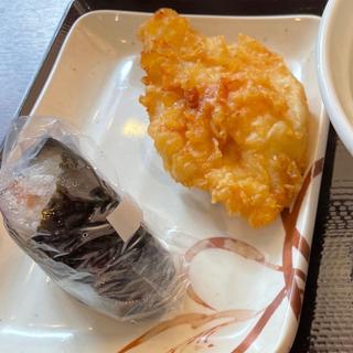 鮭むすび・かしわ天(小麦屋 南観音製麺所 )