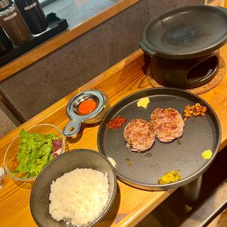 肉屋のハンバーグと〆ご飯セット(永田精肉店（肉屋のハンバーグと炊きたての米）)
