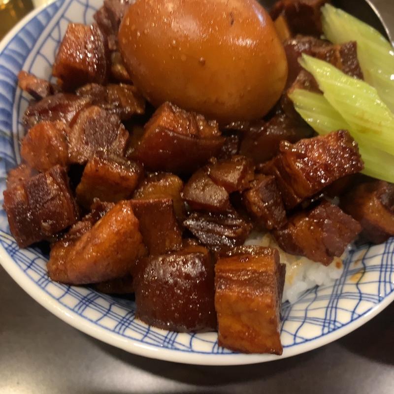 ルーロー飯(焼貝 あこや)