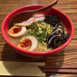 全部載せラーメン(串焼き うどの)