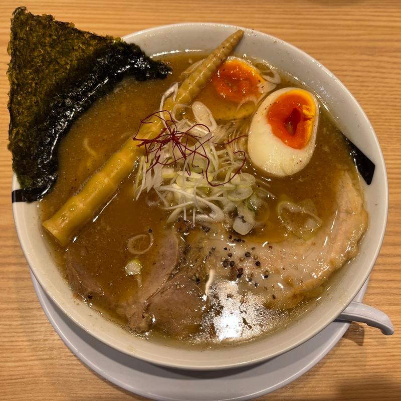 煮卵らーめん(らーめんやまふじ 新大阪本店)