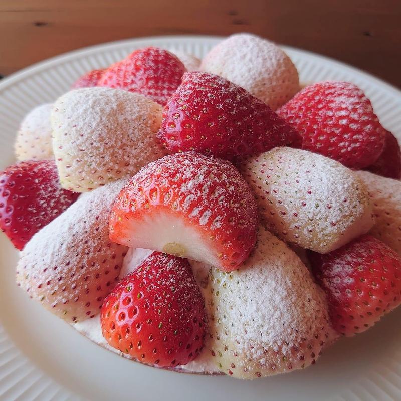 紅白の里タルト(いちごの里 )