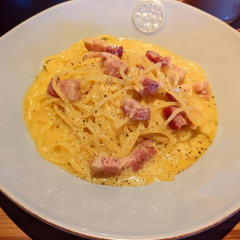 ローマ風カルボナーラ(Italian Kitchen VANSAN 高槻店)