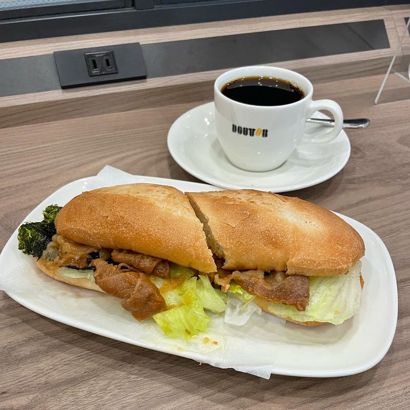 ミラノサンド 牛カルビチーズ(ドトールコーヒーショップ お茶の水駿河台店)