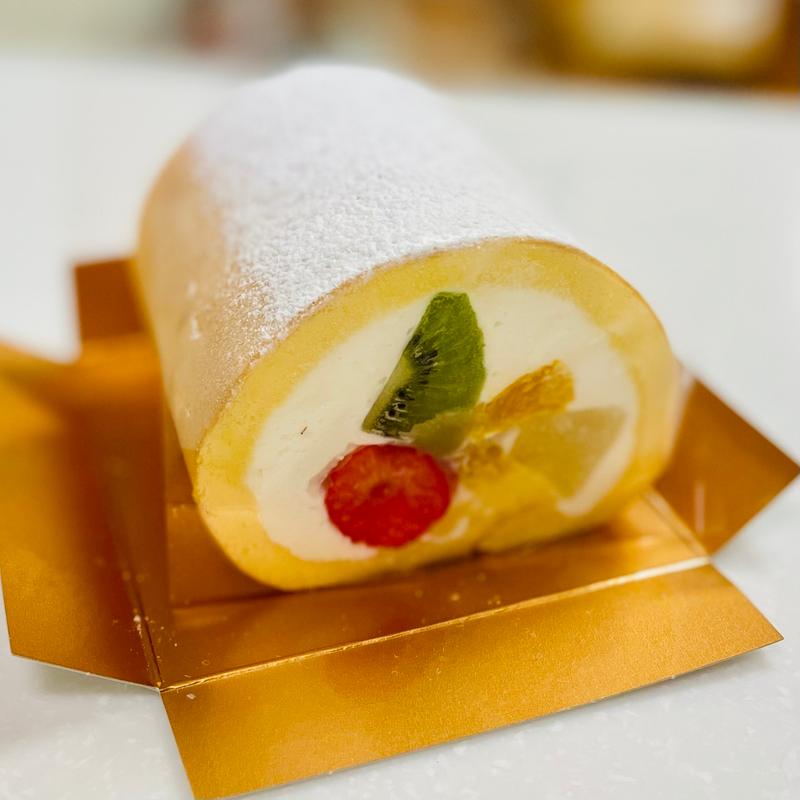 フルーツロールハーフ(パティスリー モンシェール 東武百貨店池袋店 )