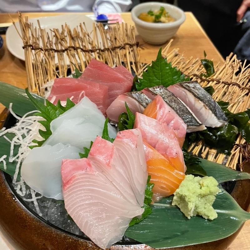 獲れたて鮮魚盛り5種(鮮魚とおばんざい 浜金)