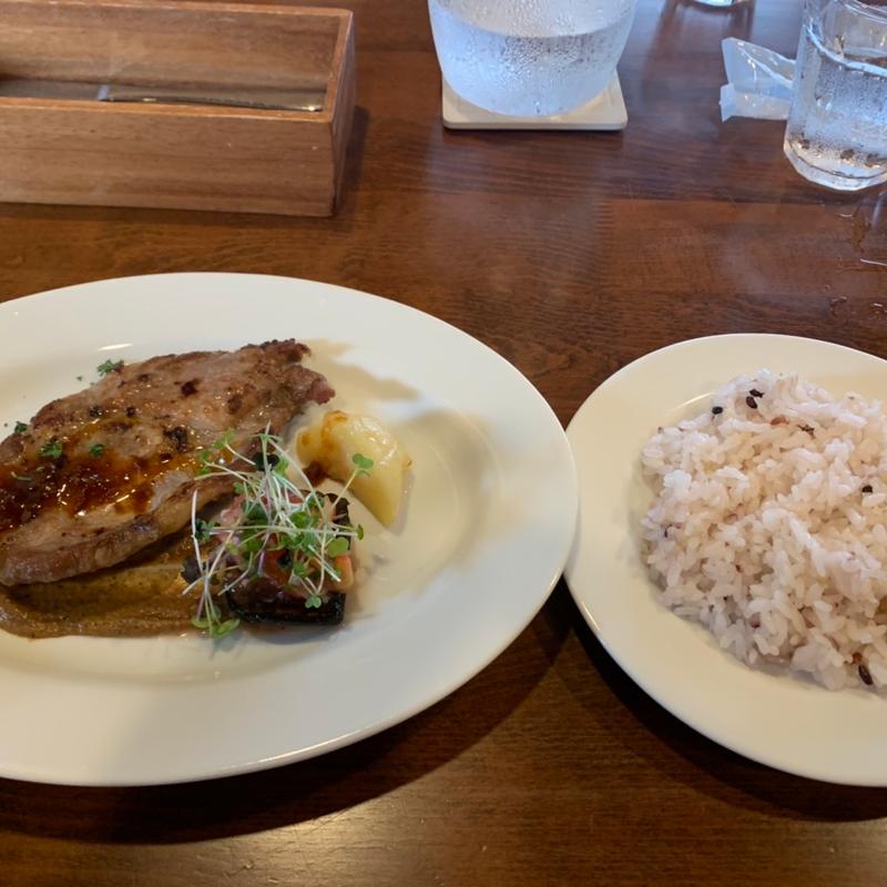 国産豚肩ロースのソテー(moulin)