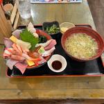 海鮮丼(かに・海鮮問屋　魚どん亭)