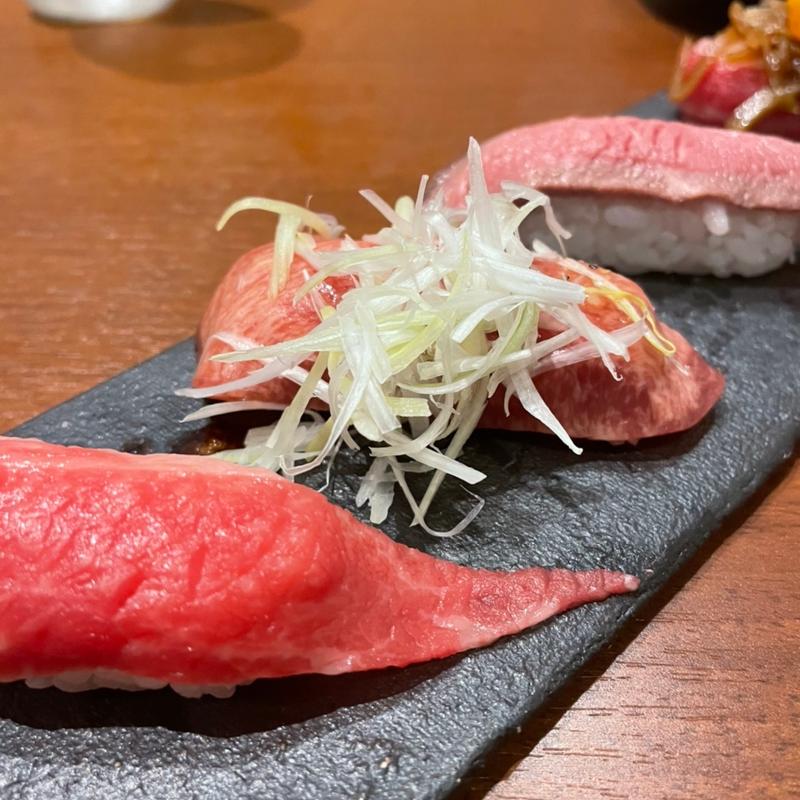 牛3貫盛り(肉炉端 弁慶 鳳駅前店)