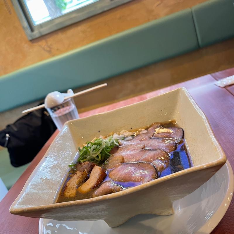 八尾ブラック(淡路島バーガープラス)