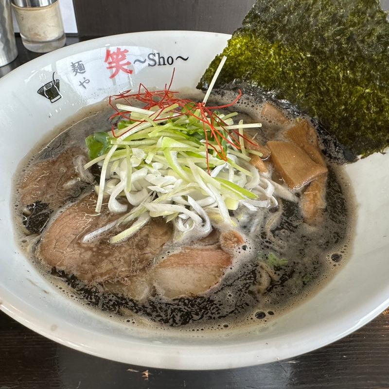 黒ほたるいかラーメン(麺や 笑 ～sho～)