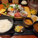 お刺身定食(うおかぎ食堂)