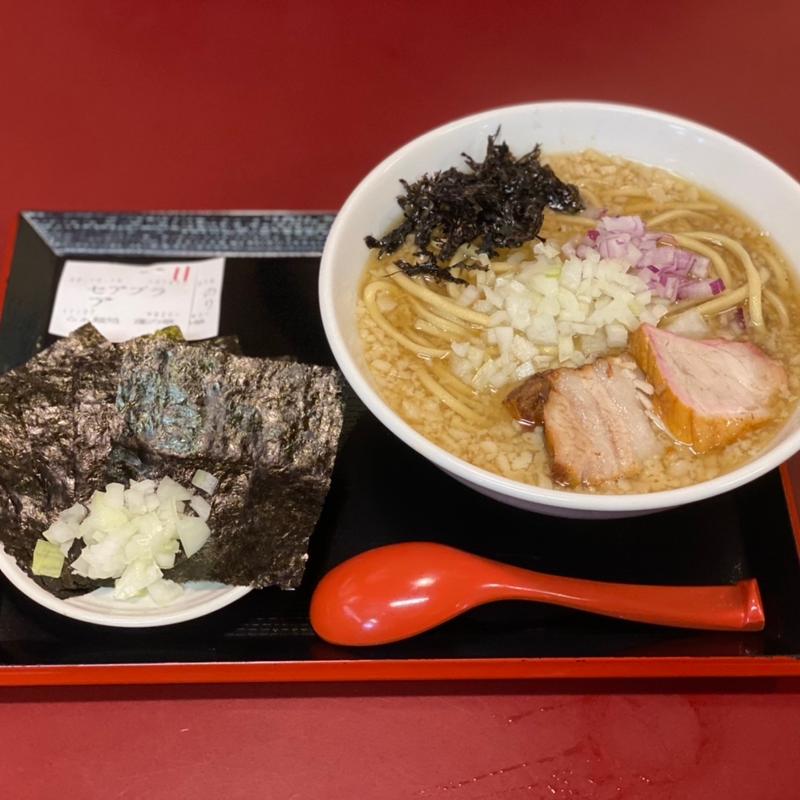 背脂煮干しらぁ麺(らぁ麺処 蓮の華)