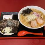 背脂煮干しらぁ麺