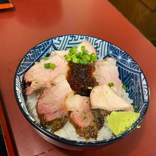 ローストポーク丼(らぁ麺処 蓮の華)