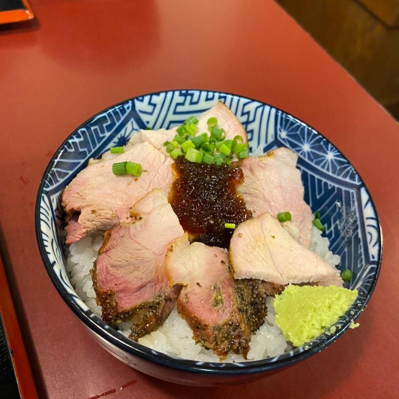 ローストポーク丼(らぁ麺処 蓮の華)