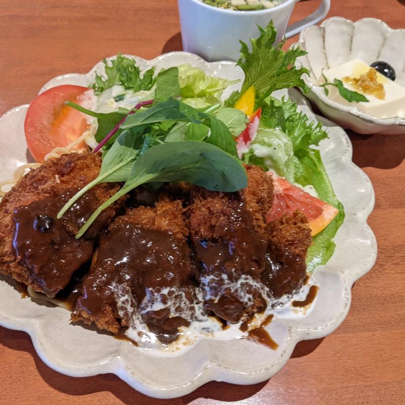 カツレツ(デミグラスソース)(イタリアングリル芹)