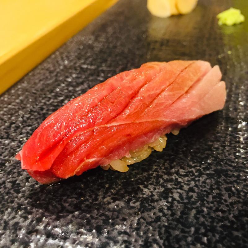 八丈島の熟成2週間の本鮪(鮨一)