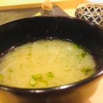 信州味噌の味噌汁(鮨一)