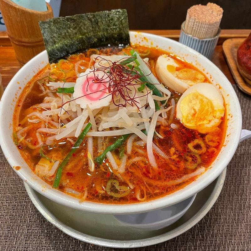 にんにくしょうゆらーめん(らぁめん嬉しや )