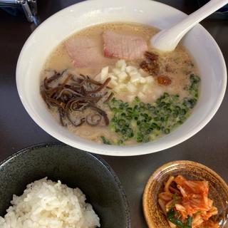 牛骨醤油(麺屋 牛神)