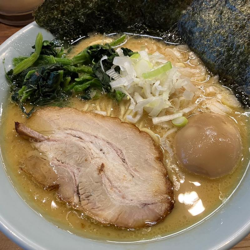 とんこつ醤油+味玉(鶴一家 )