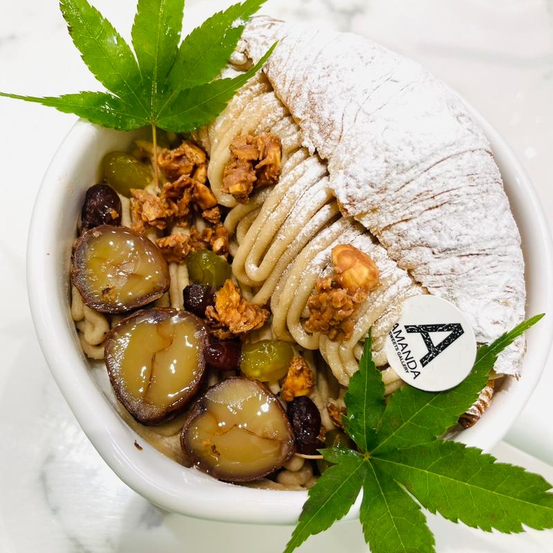 秋のモンブランパフェ(スイーツギャラリーアマンダ)